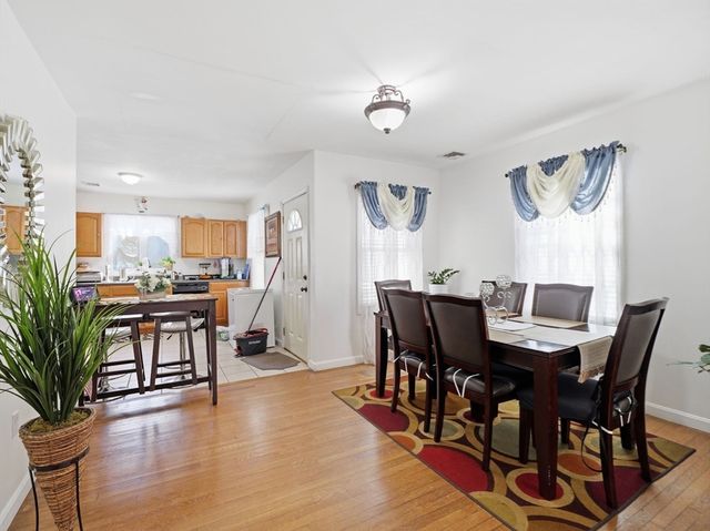 12-14 Dover St, Haverhill, MA 01830