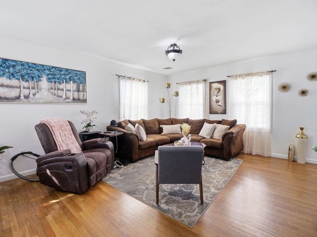 12-14 Dover St, Haverhill, MA 01830