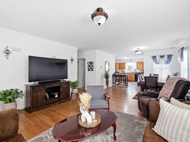 12-14 Dover St, Haverhill, MA 01830