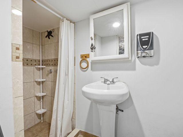 12-14 Dover St, Haverhill, MA 01830