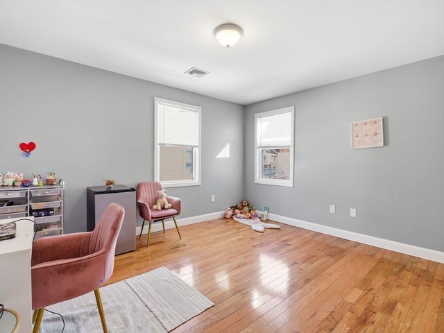 12-14 Dover St, Haverhill, MA 01830