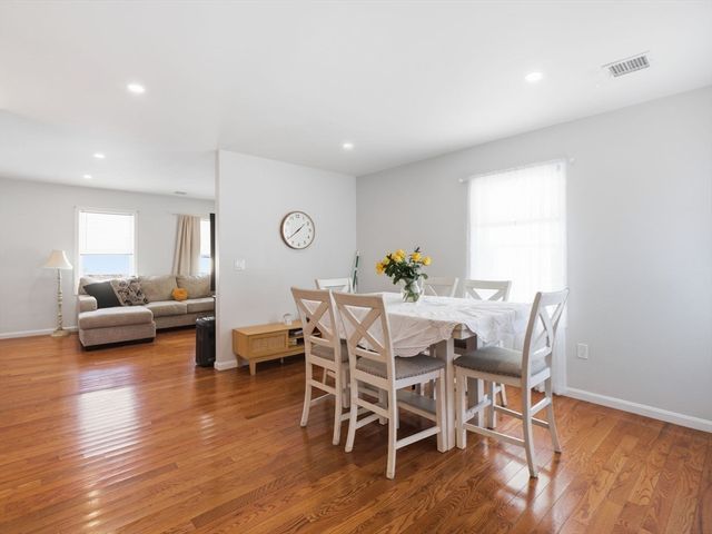 12-14 Dover St, Haverhill, MA 01830