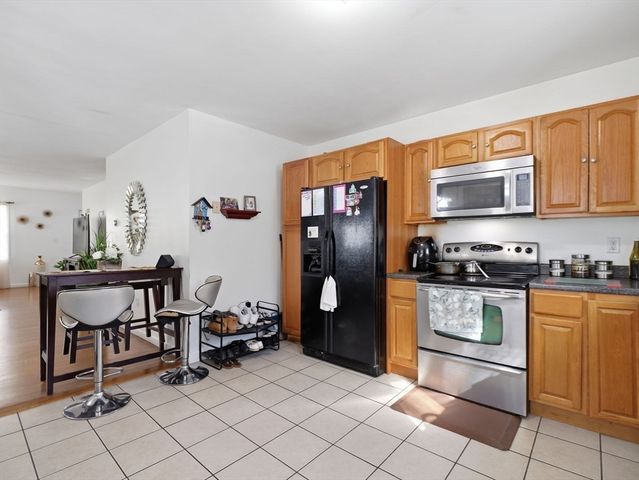 12-14 Dover St, Haverhill, MA 01830