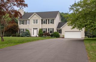 100 Rockledge Drive, Pleasant Valley, NY 12569