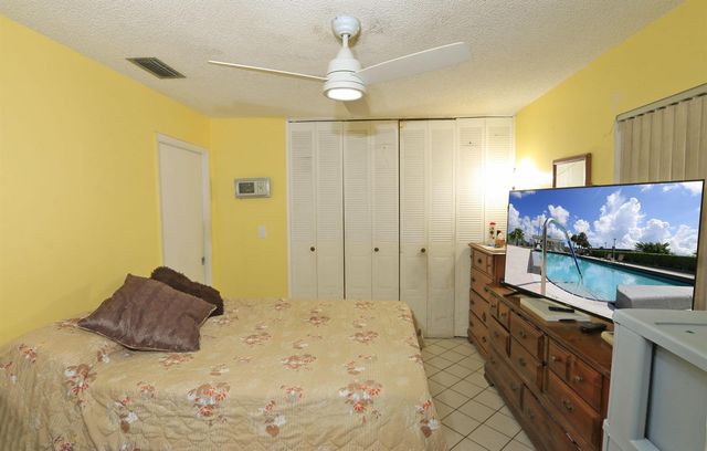 2886 Fernley Drive E 91, West Palm Beach, FL 33415