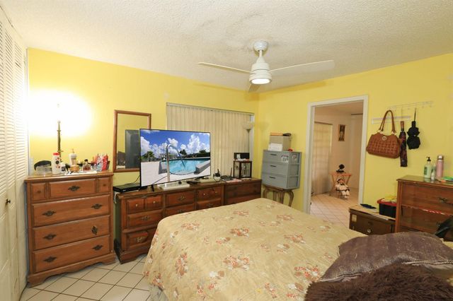2886 Fernley Drive E 91, West Palm Beach, FL 33415