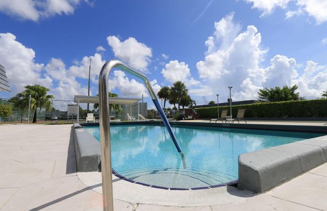 2886 Fernley Drive E 91, West Palm Beach, FL 33415