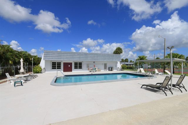2886 Fernley Drive E 91, West Palm Beach, FL 33415