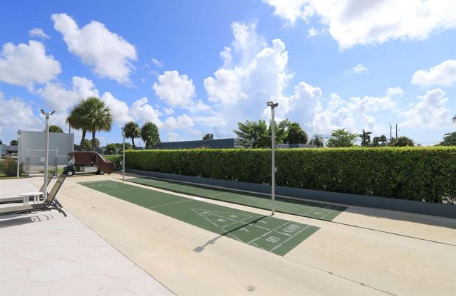2886 Fernley Drive E 91, West Palm Beach, FL 33415