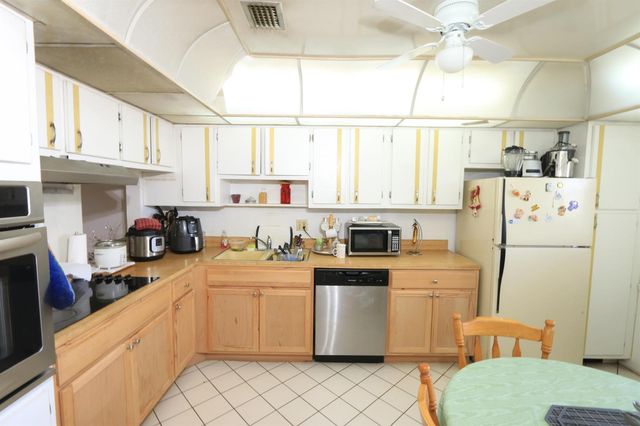 2886 Fernley Drive E 91, West Palm Beach, FL 33415