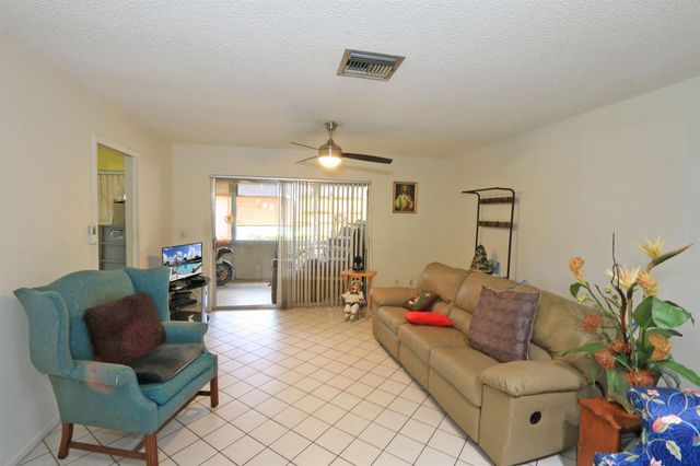 2886 Fernley Drive E 91, West Palm Beach, FL 33415