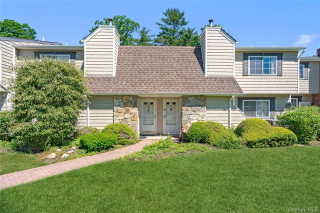 200 Lake Pointe Circle 200, Middle Island, NY 11953