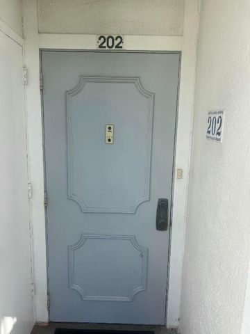 3597 Birdie Drive 202, Lake Worth, FL 33467