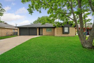 2326 20th Avenue N, Texas City, TX 77590