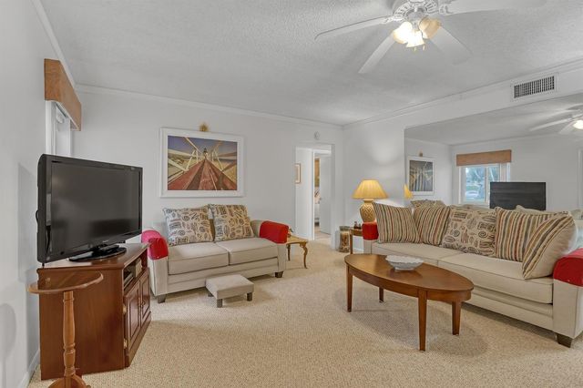 337 Pine Ridge Circle A-1, Greenacres, FL 33463