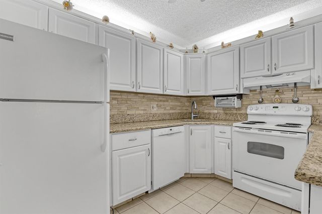 337 Pine Ridge Circle A-1, Greenacres, FL 33463