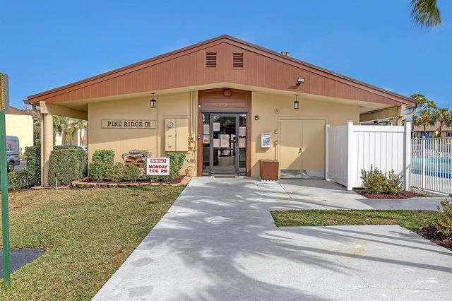 337 Pine Ridge Circle A-1, Greenacres, FL 33463