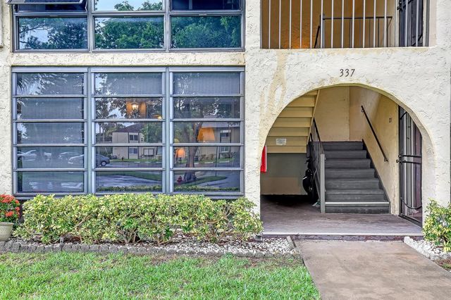 337 Pine Ridge Circle A-1, Greenacres, FL 33463