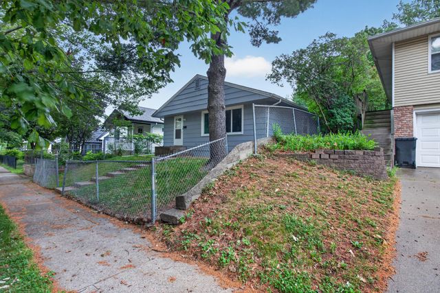 2046 Reaney Avenue E, Saint Paul, MN 55119