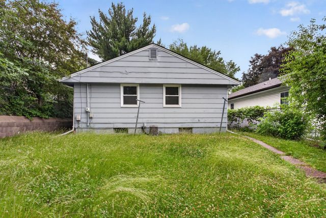 2046 Reaney Avenue E, Saint Paul, MN 55119