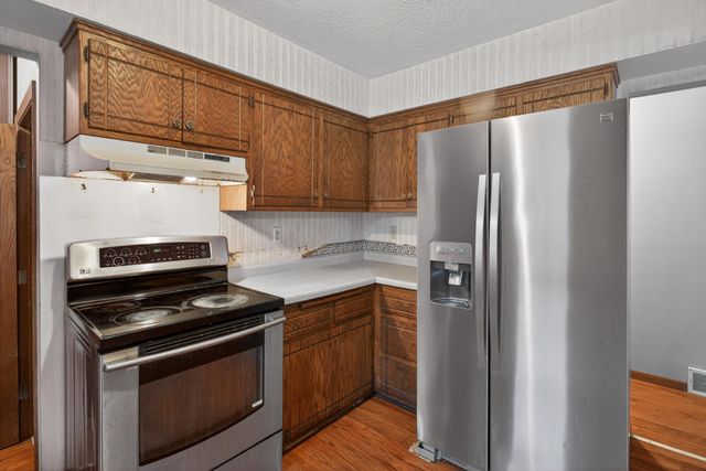 2046 Reaney Avenue E, Saint Paul, MN 55119