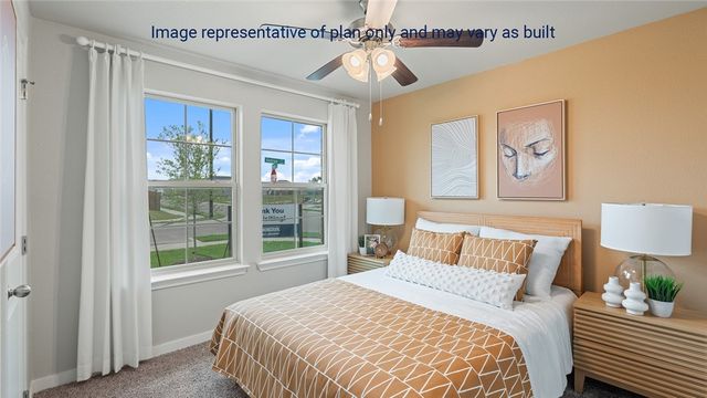 3638 Sahar Lake Dr, Robstown, TX 78380
