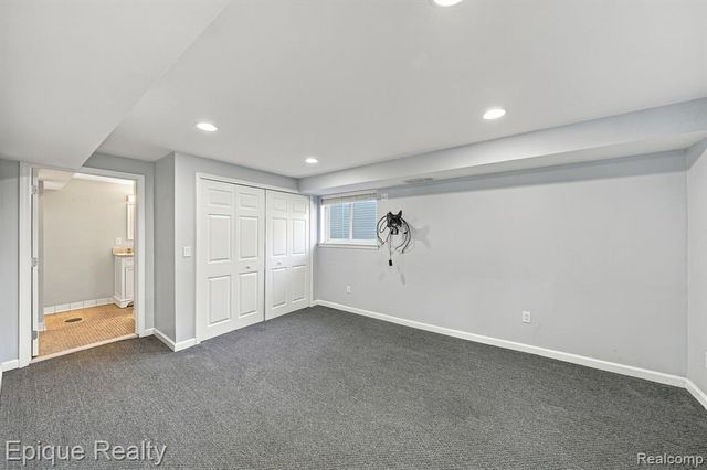 8580 Nancy Avenue, Utica, MI 48317