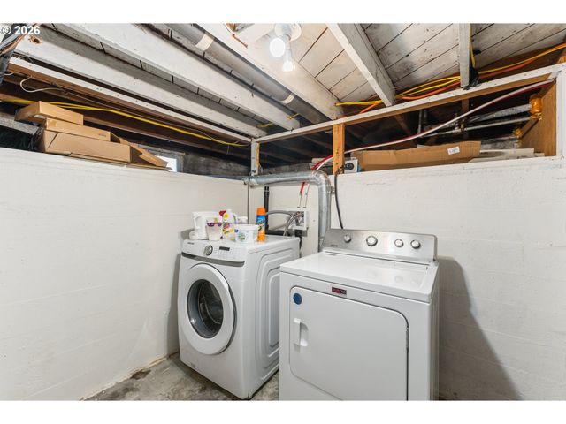 1040 Ne 104TH Ave, Portland, OR 97220
