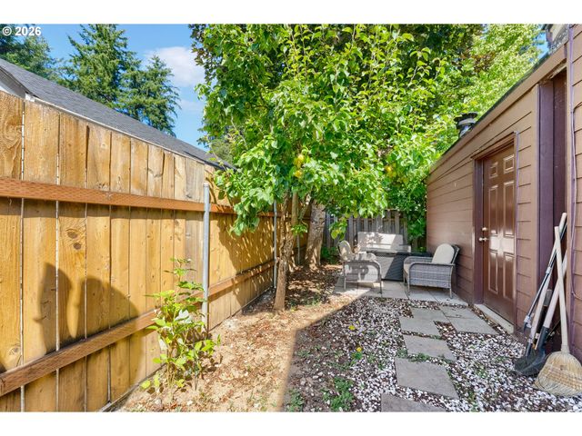 1040 Ne 104TH Ave, Portland, OR 97220