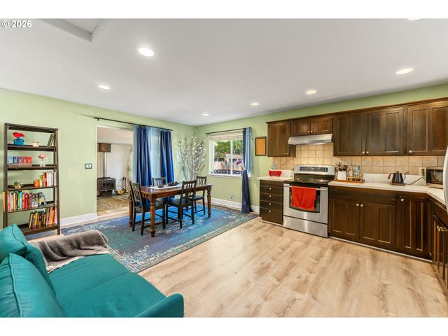 1040 Ne 104TH Ave, Portland, OR 97220