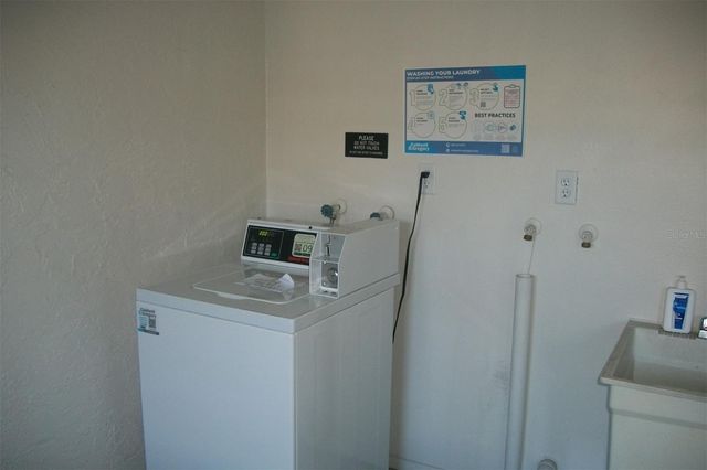 9821 113TH STREET 104, Seminole, FL 33772