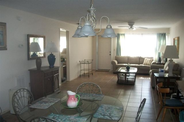 9821 113TH STREET 104, Seminole, FL 33772