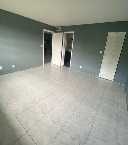 613 S State Road 7 3G, Margate, FL 33068