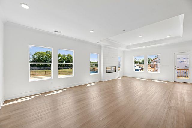 2561 Peaceful Valley Drive, Columbia, TN 38401