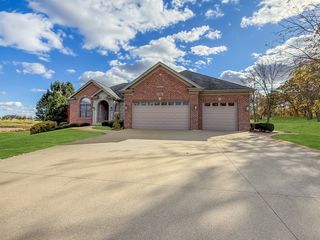 17807 Saint Andrews Drive, Marengo, IL 60152