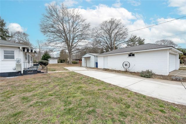 615 Belton Highway, Williamston, SC 29697