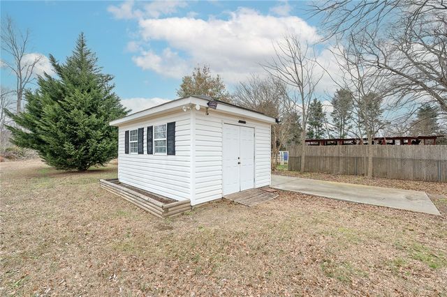 615 Belton Highway, Williamston, SC 29697