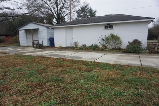 615 Belton Highway, Williamston, SC 29697