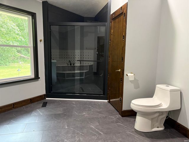 8492 N 1050 E Road, Walkerton, IN 46574