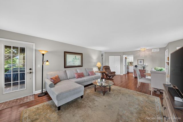 514 Palm Court A, Crystal Lake, IL 60014