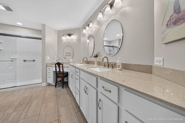 514 Palm Court A, Crystal Lake, IL 60014