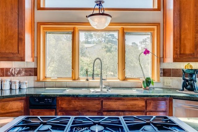 1919 Richard Avenue, Cambria, CA 93428