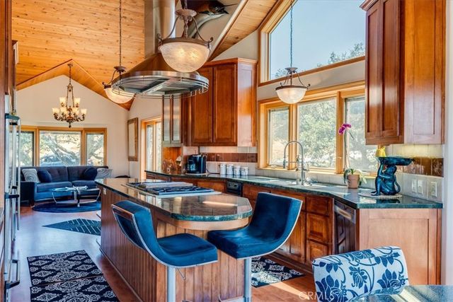 1919 Richard Avenue, Cambria, CA 93428