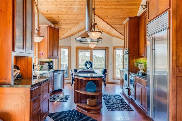 1919 Richard Avenue, Cambria, CA 93428