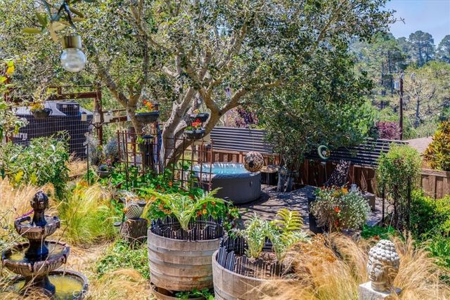 1919 Richard Avenue, Cambria, CA 93428