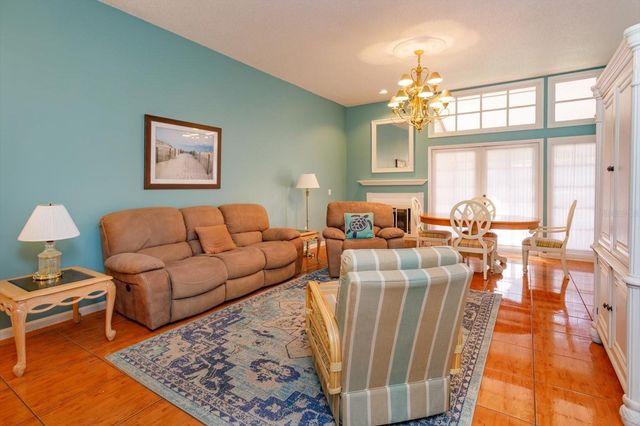 6128 RAINTREE DRIVE L2, Orlando, FL 32822