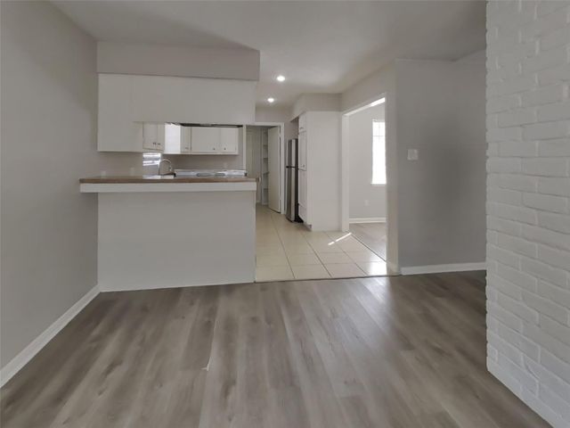 14218 Overbrook Lane, Houston, TX 77077