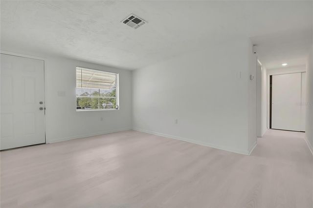 1 E MURRAY STREET, Beverly Hills, FL 34465