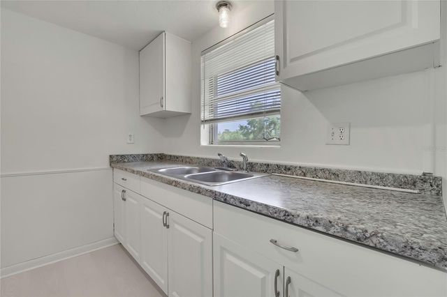 1 E MURRAY STREET, Beverly Hills, FL 34465