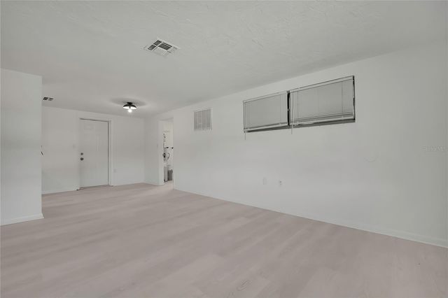 1 E MURRAY STREET, Beverly Hills, FL 34465